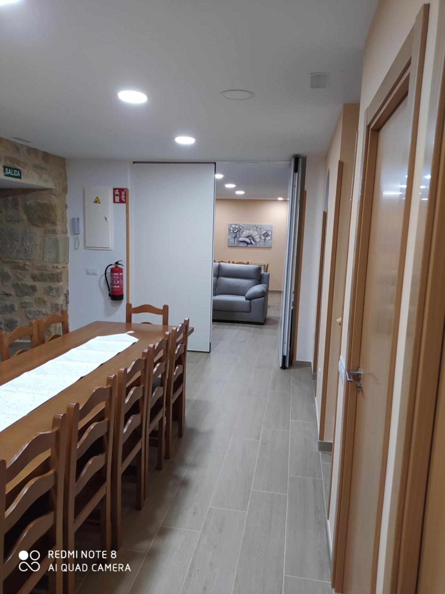 Apartamentos Alameda Siguenza Ruang foto