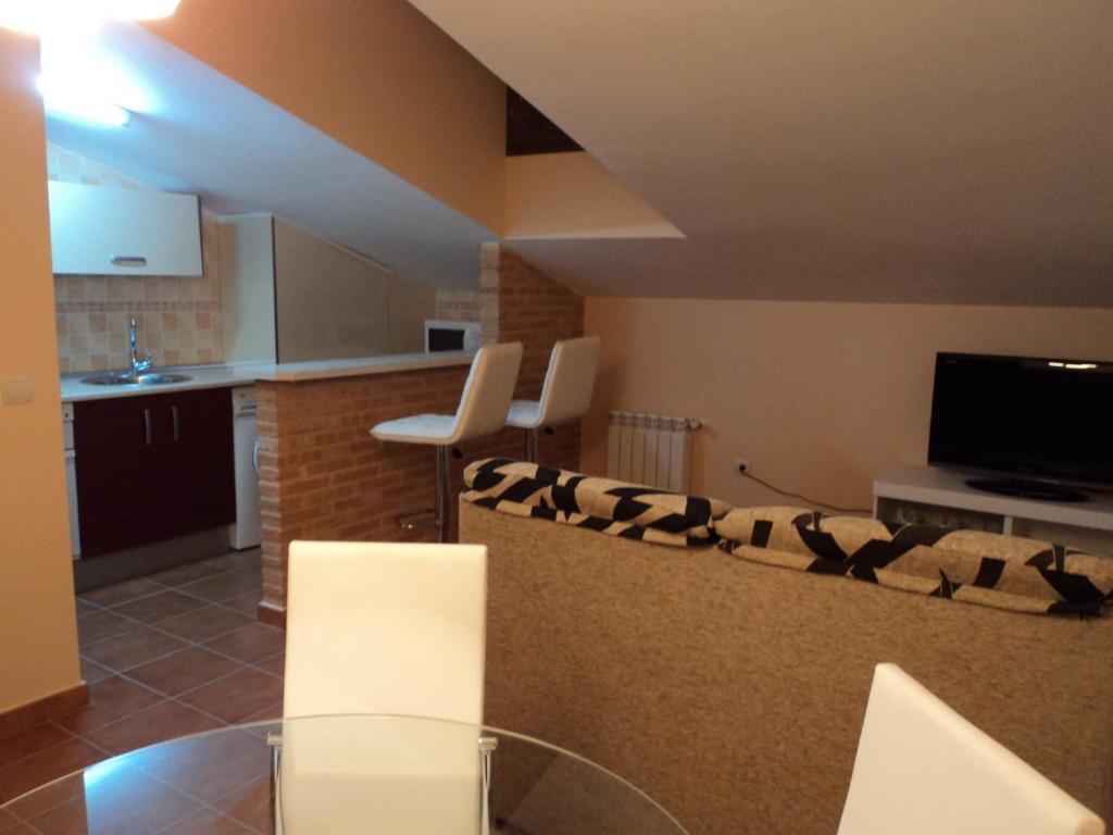 Apartamentos Alameda Siguenza Ruang foto